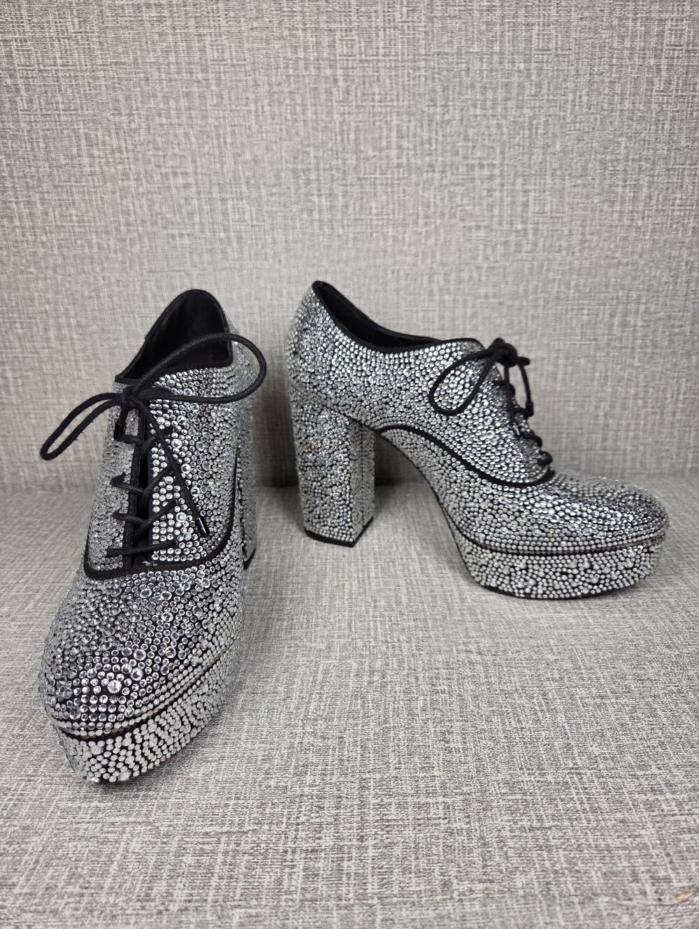RARE Gianni Bini 20th Anniversary Keevie Women's 10 Rhinestone Platform Heels
